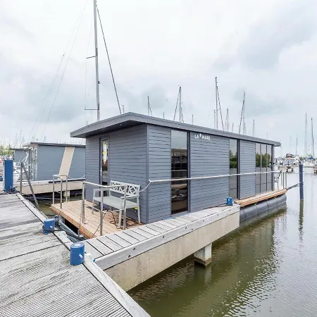 Luxury Houseboat In Marina Bådhotel *