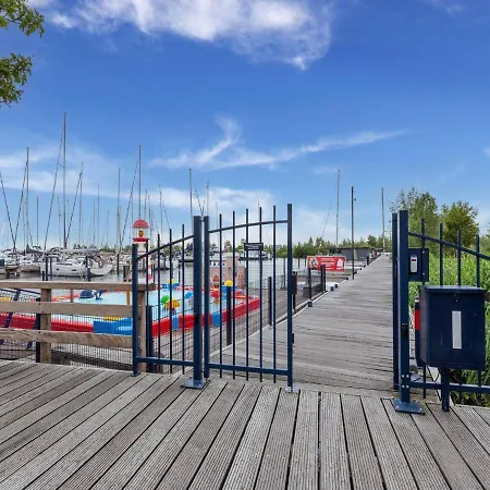 Luxury Houseboat In Marina Volendam