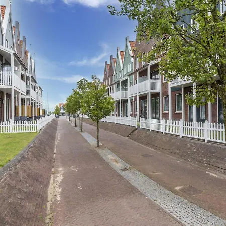 Luxury Houseboat In Marina