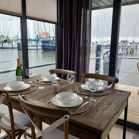 Bådhotel Luxury Houseboat In Marina *