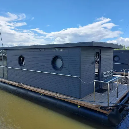 Luxury Houseboat In Marina Bådhotel *
