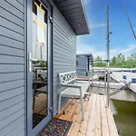 Luxury Houseboat In Marina *