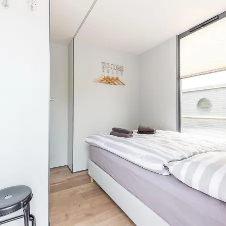 Luxury Houseboat In Marina Botel Volendam